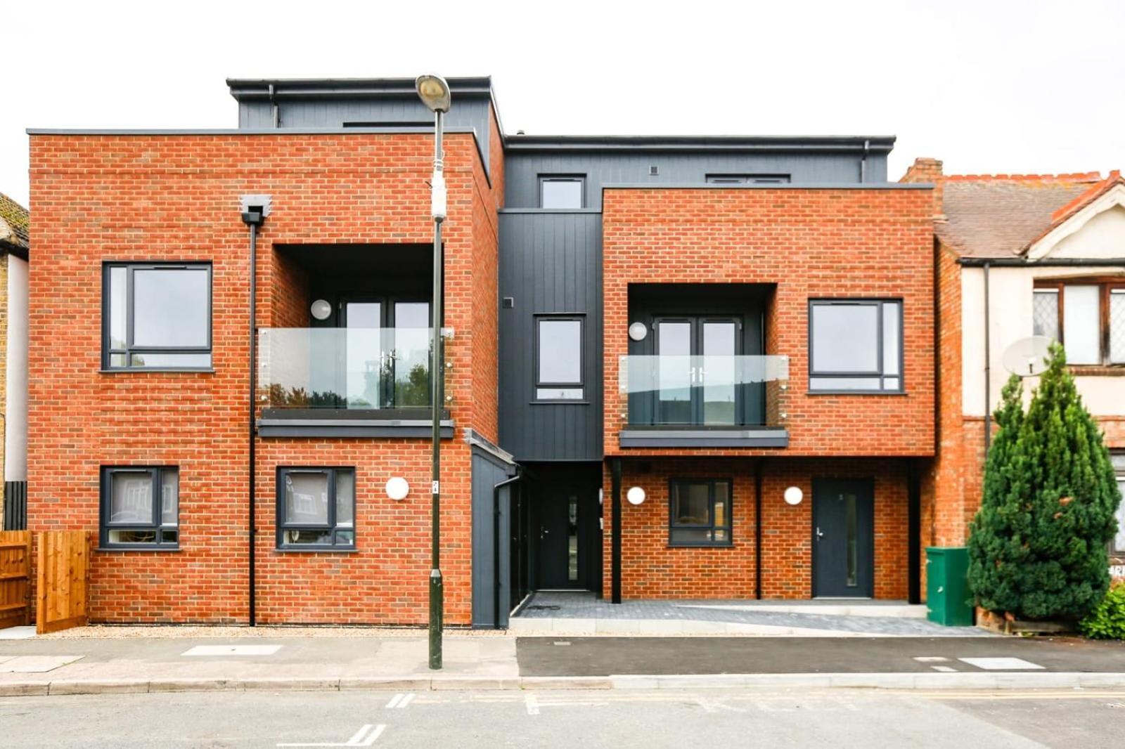 Hybrid Resi - London, Mitcham Close To Tooting And Wimbledon Ngoại thất bức ảnh